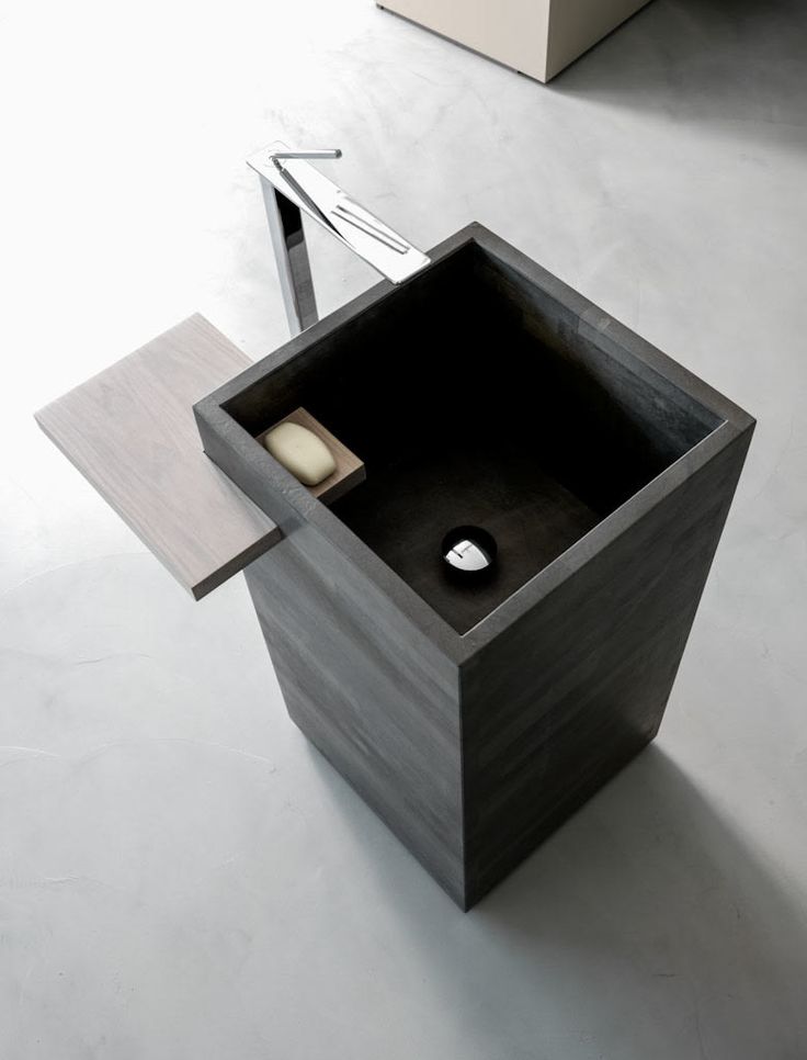 Intimate — natural stone detail